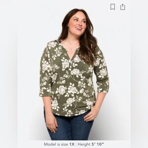 Papermoon split neck textured floral top - Stitch Fix